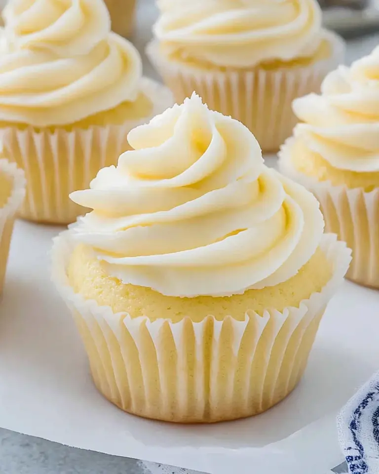 Classic Vanilla Cupcakes