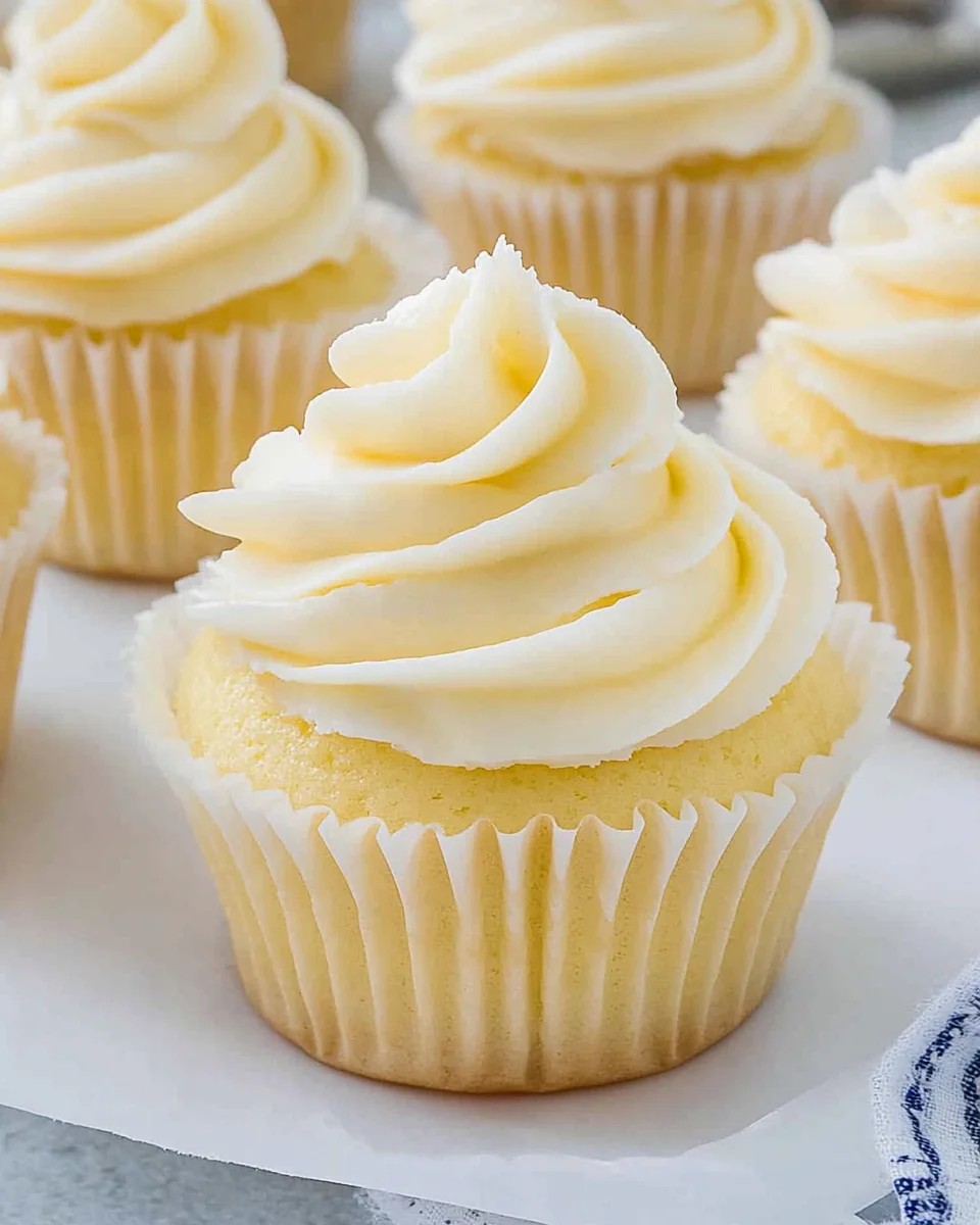 Classic Vanilla Cupcakes